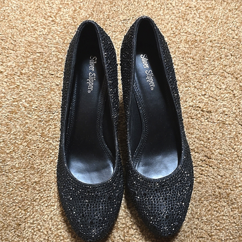 Black sparkly Silver Slipper heels 9 1/2